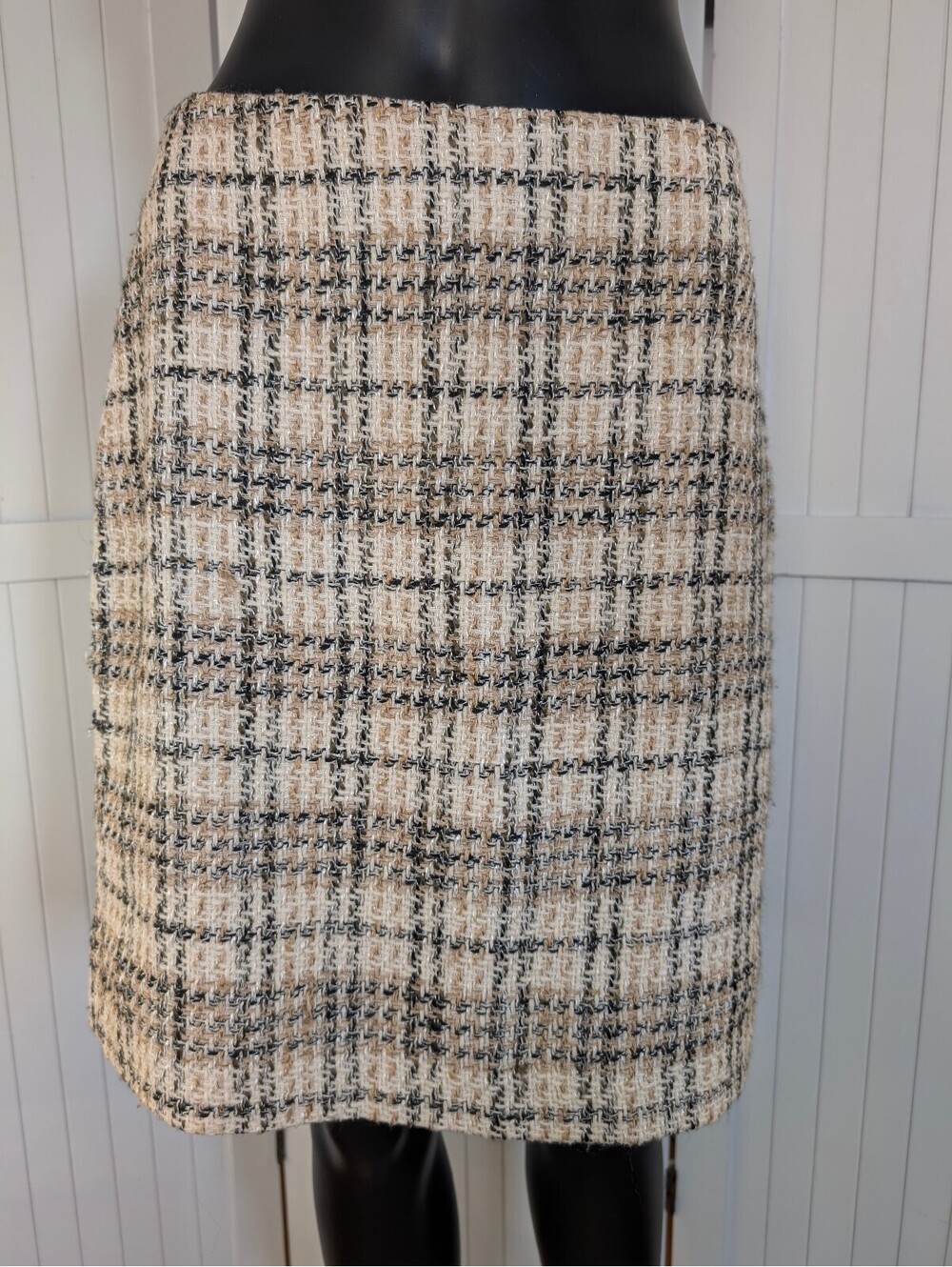 Elie Tahari Skirt Size 8 Beige Black Plaid Tweed Pencil Metallic Cotton Blend
